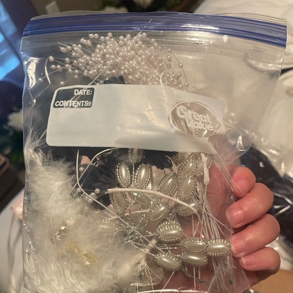 Wedding items. Greenery, ring box, boys suspender/bow tie set - Picture 2 of 6